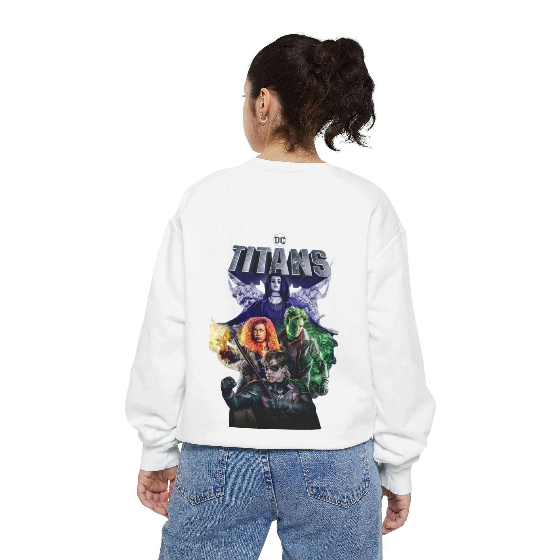 DC Titans Graphic Unisex Sweatshirt, Cozy Sweatshirt for Fans, Perfect Gift for Birthdays, Comfy Spring Fashion, Casual Layering Piece