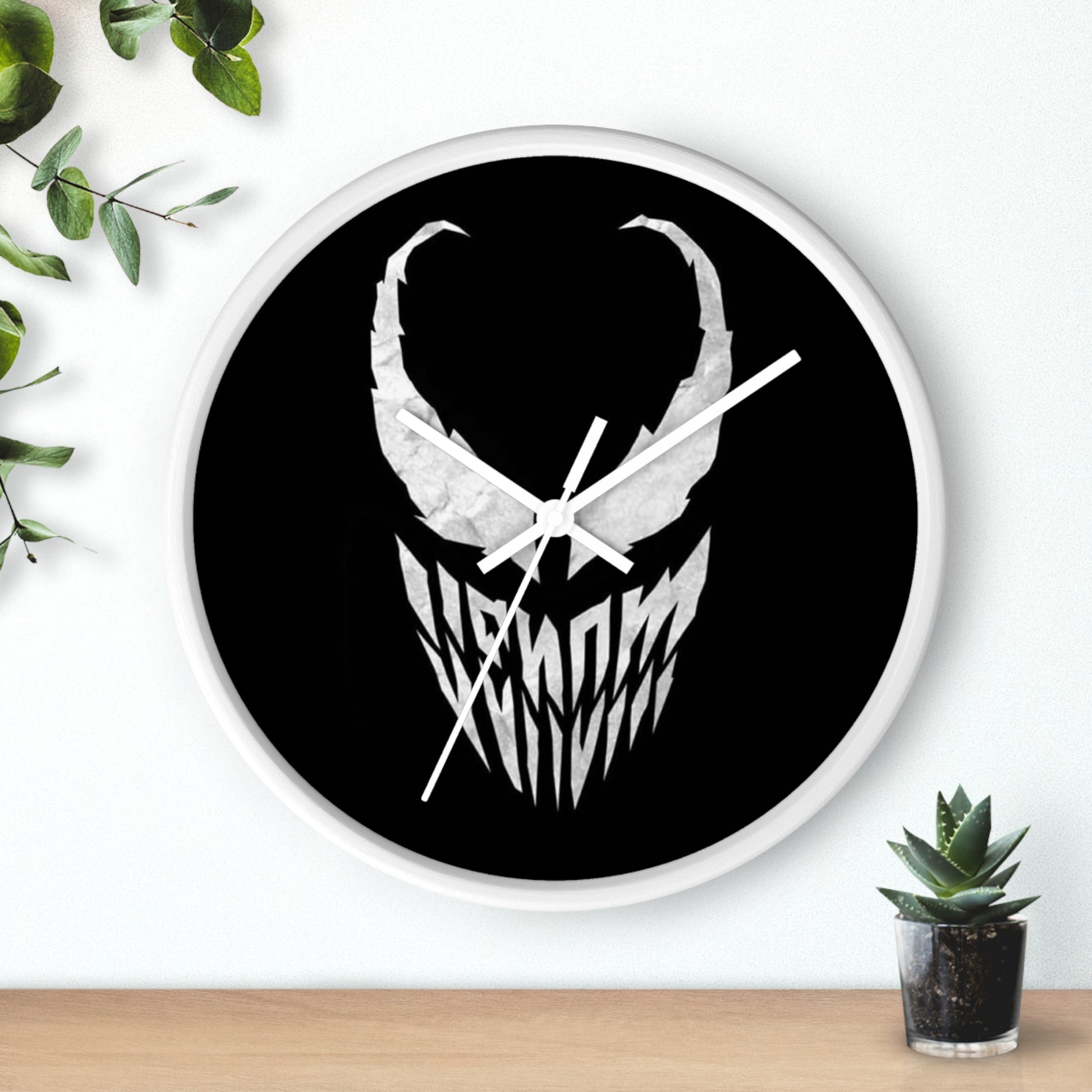 Venom-Inspired Wall Clock, Superhero Decor for Fans, Unique Gift for Comic Lovers, Modern Home Accent, Perfect for Gaming Rooms