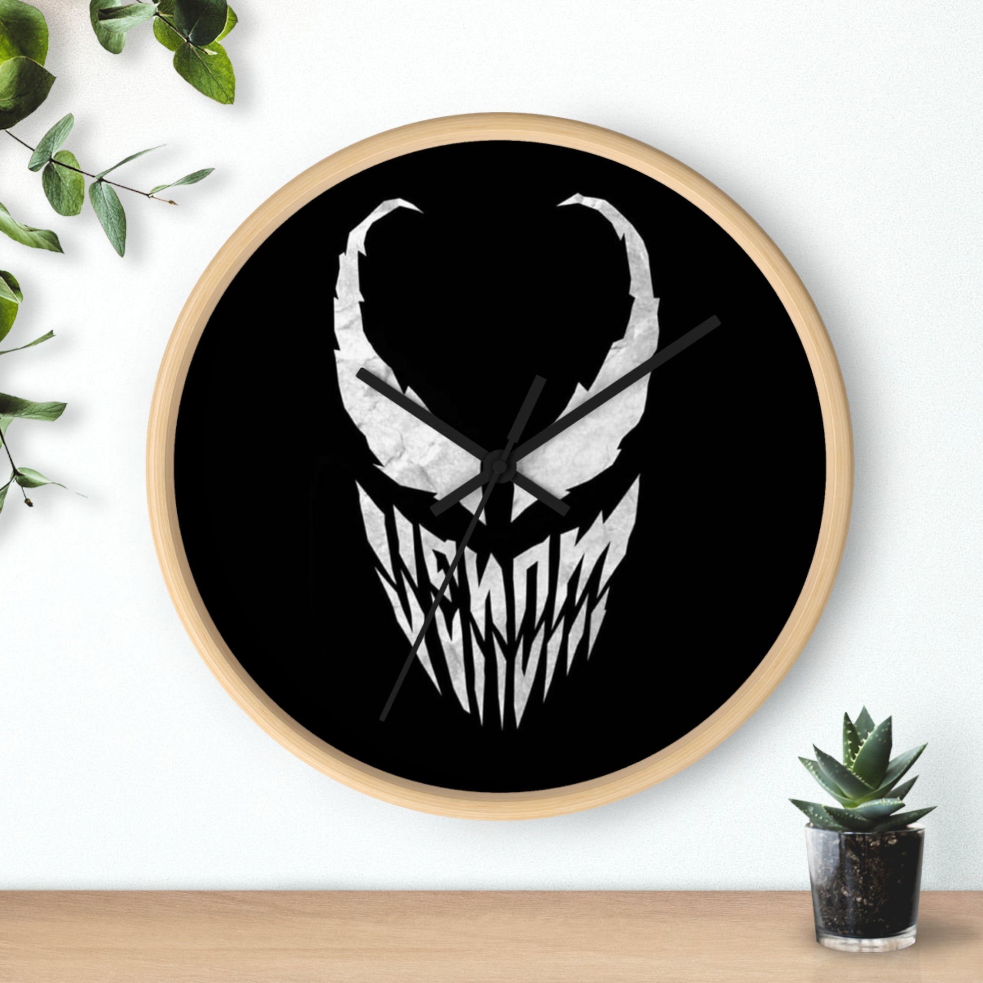 Venom-Inspired Wall Clock, Superhero Decor for Fans, Unique Gift for Comic Lovers, Modern Home Accent, Perfect for Gaming Rooms
