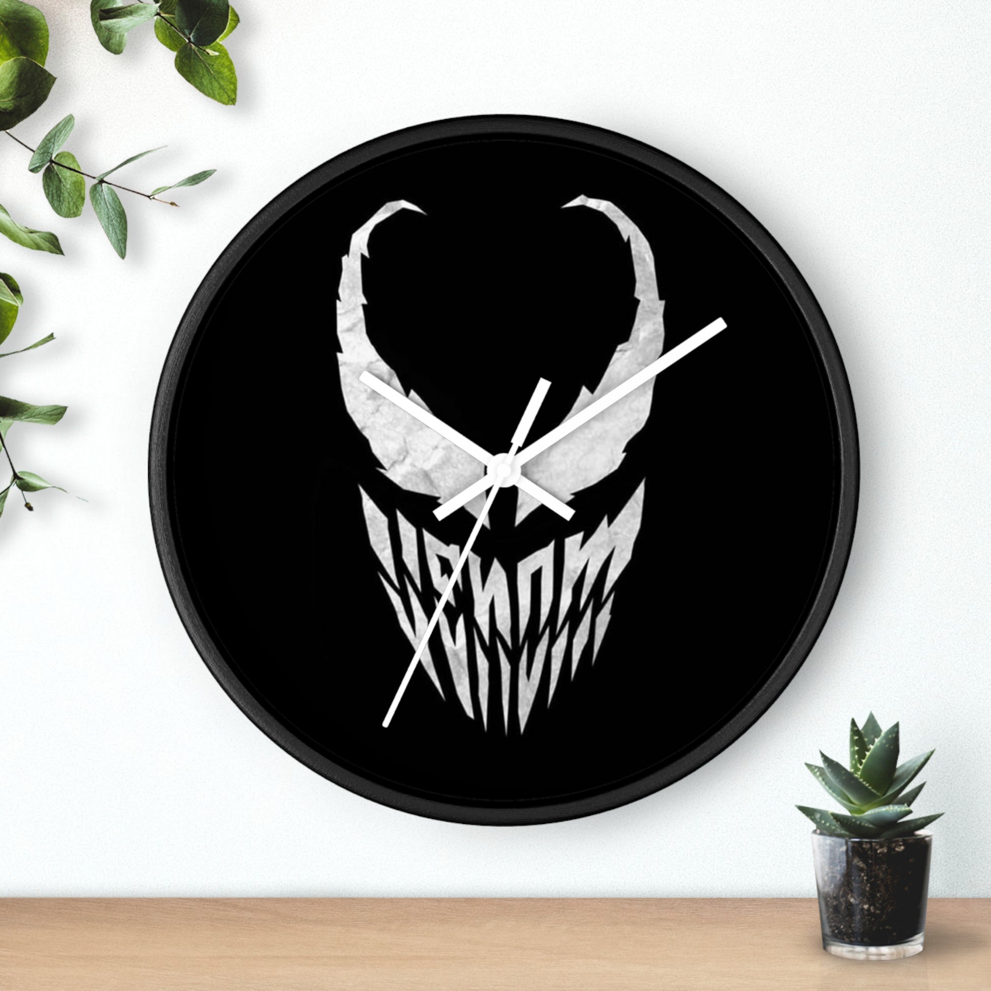 Venom-Inspired Wall Clock, Superhero Decor for Fans, Unique Gift for Comic Lovers, Modern Home Accent, Perfect for Gaming Rooms